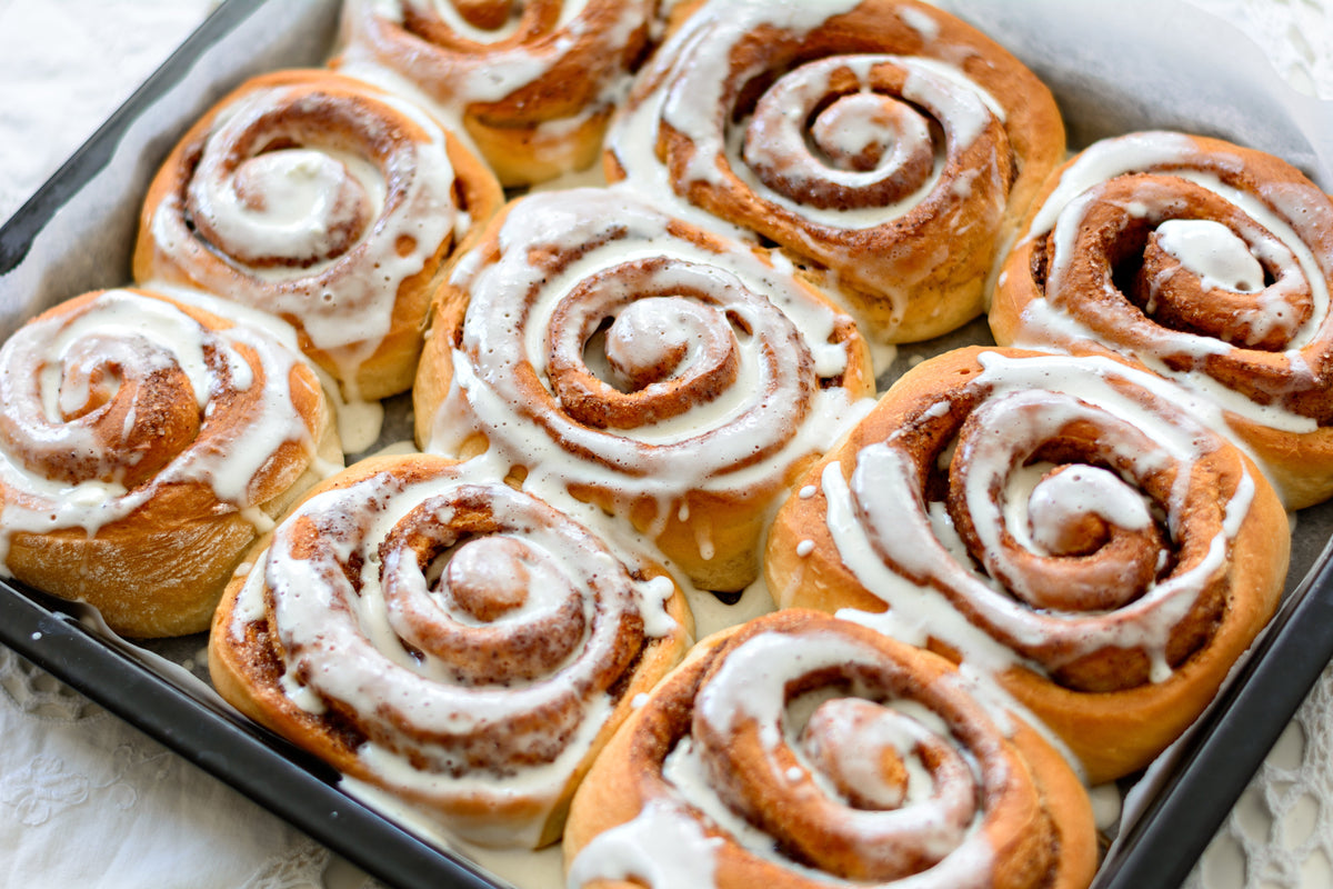 Recipe - Gooey, Tear-Apart Cinnamon Buns – Chaos Makes Cake