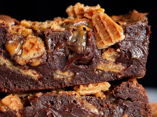 *NEW* Caramel Waffle (Stroopwafel) Brownies - Chaos Makes Cake